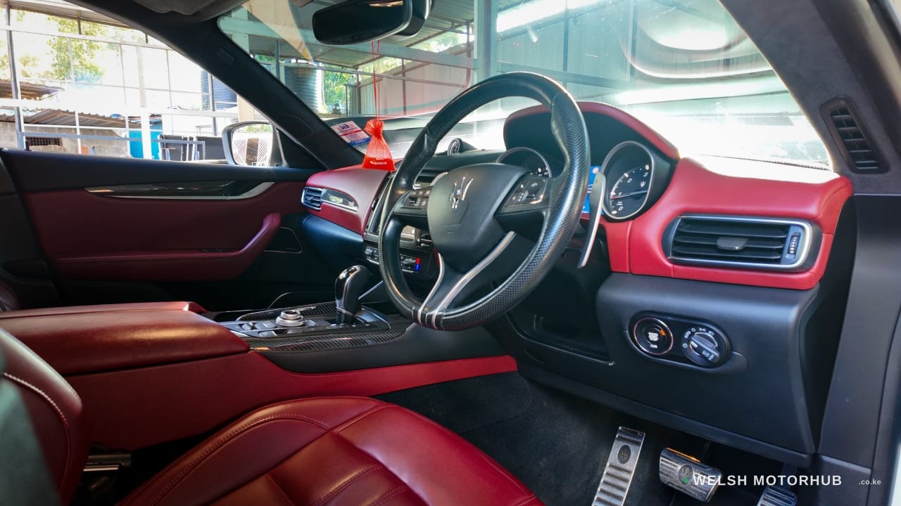 2018 Maserati Levante GT 3L Petrol SUV, photo 8