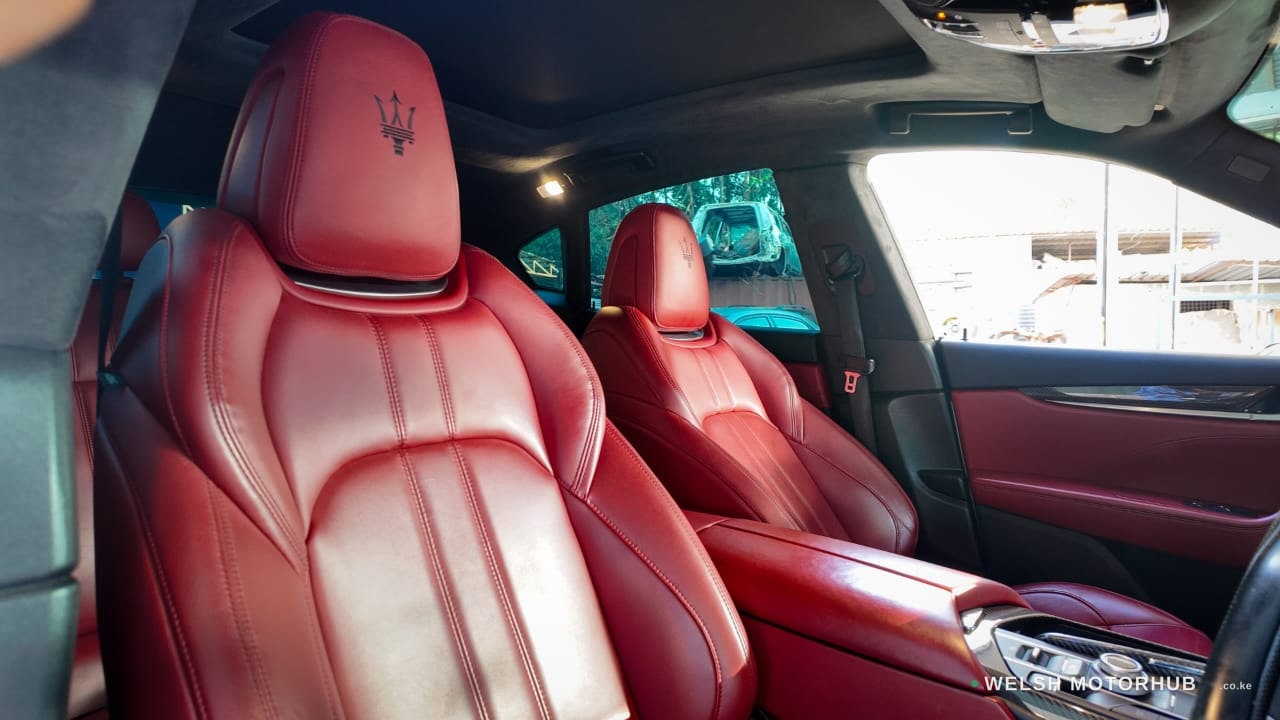 2018 Maserati Levante GT 3L Petrol SUV, photo 11