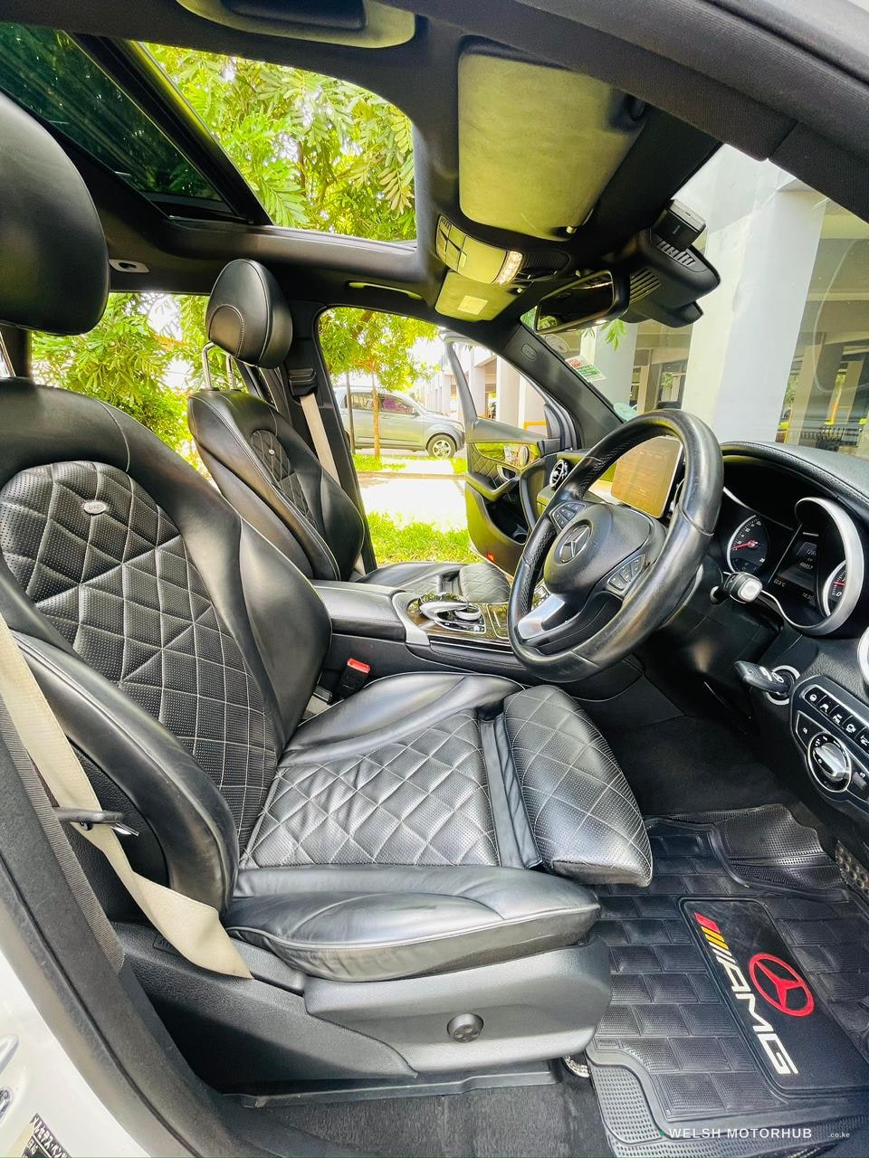 2017 Mercedes-Benz GLC 250 4MATIC AMG 2L Petrol SUV, photo 11