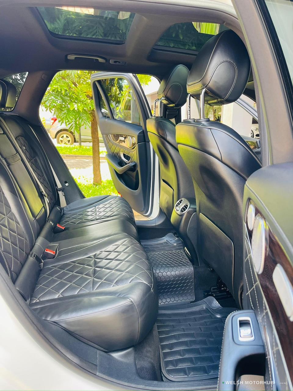 2017 Mercedes-Benz GLC 250 4MATIC AMG 2L Petrol SUV, photo 13