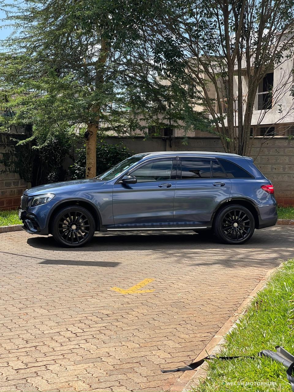 2017 Mercedes-Benz GLC 250 4MATIC AMG 2L Petrol SUV, photo 6