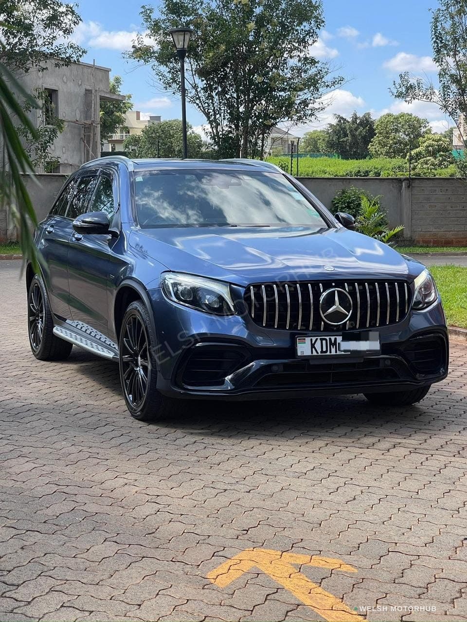 2017 Mercedes-Benz GLC 250 4MATIC AMG 2L Petrol SUV, photo 5