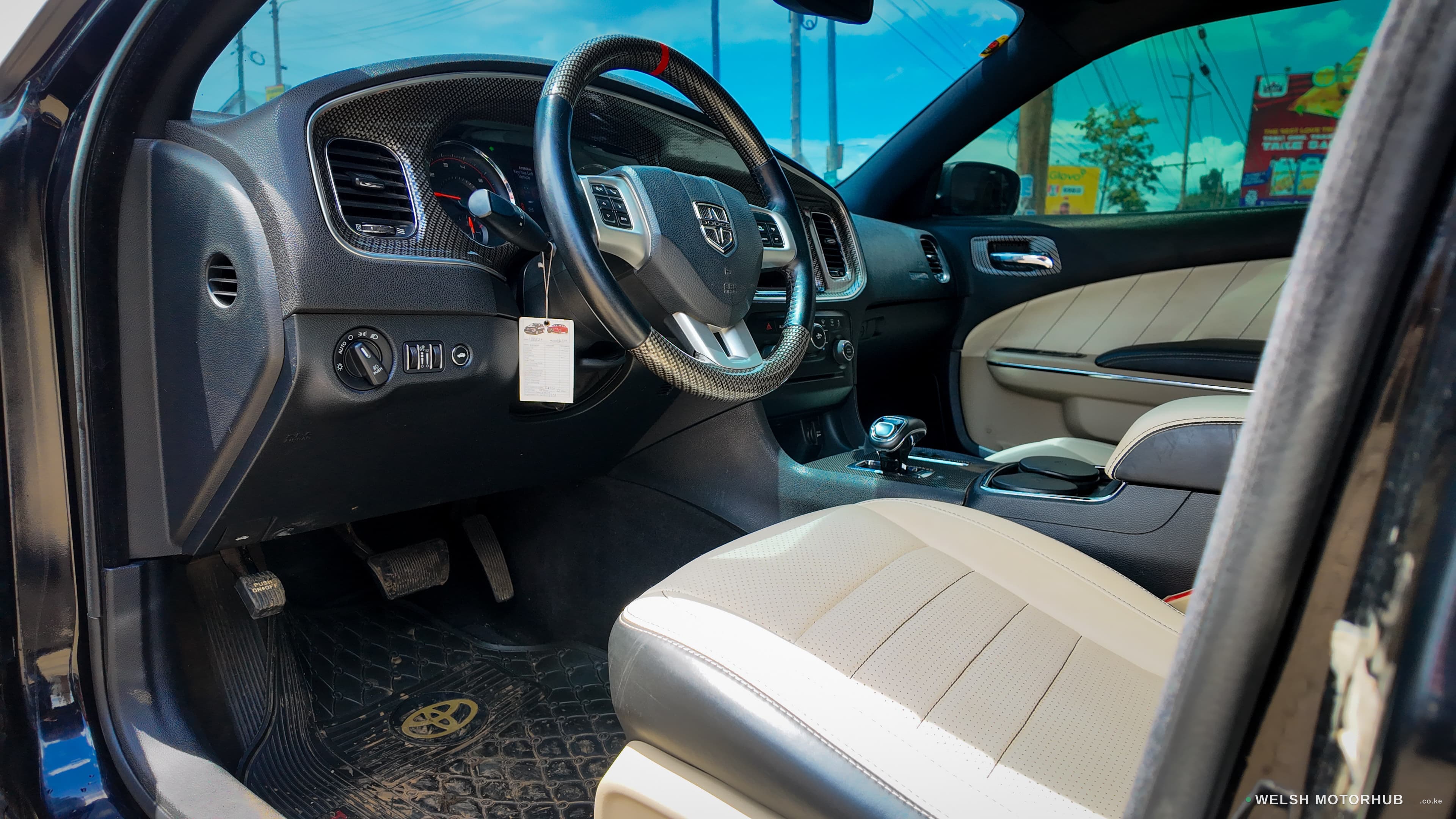 2017 Dodge Charger SXT 3.6L Petrol Sedan, photo 12