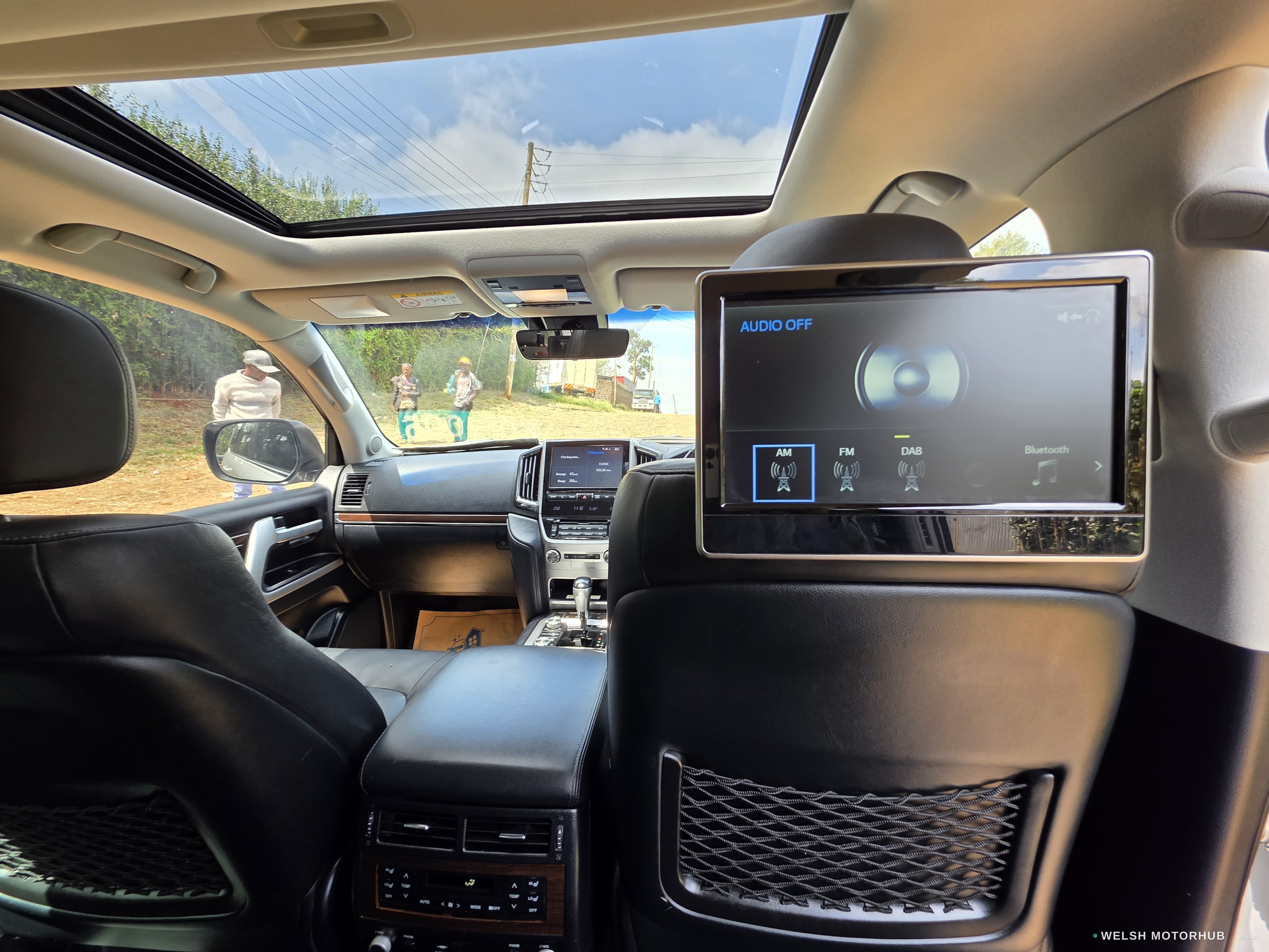 2019 Toyota Land Cruiser Sahara 4.5L Diesel SUV, photo 14