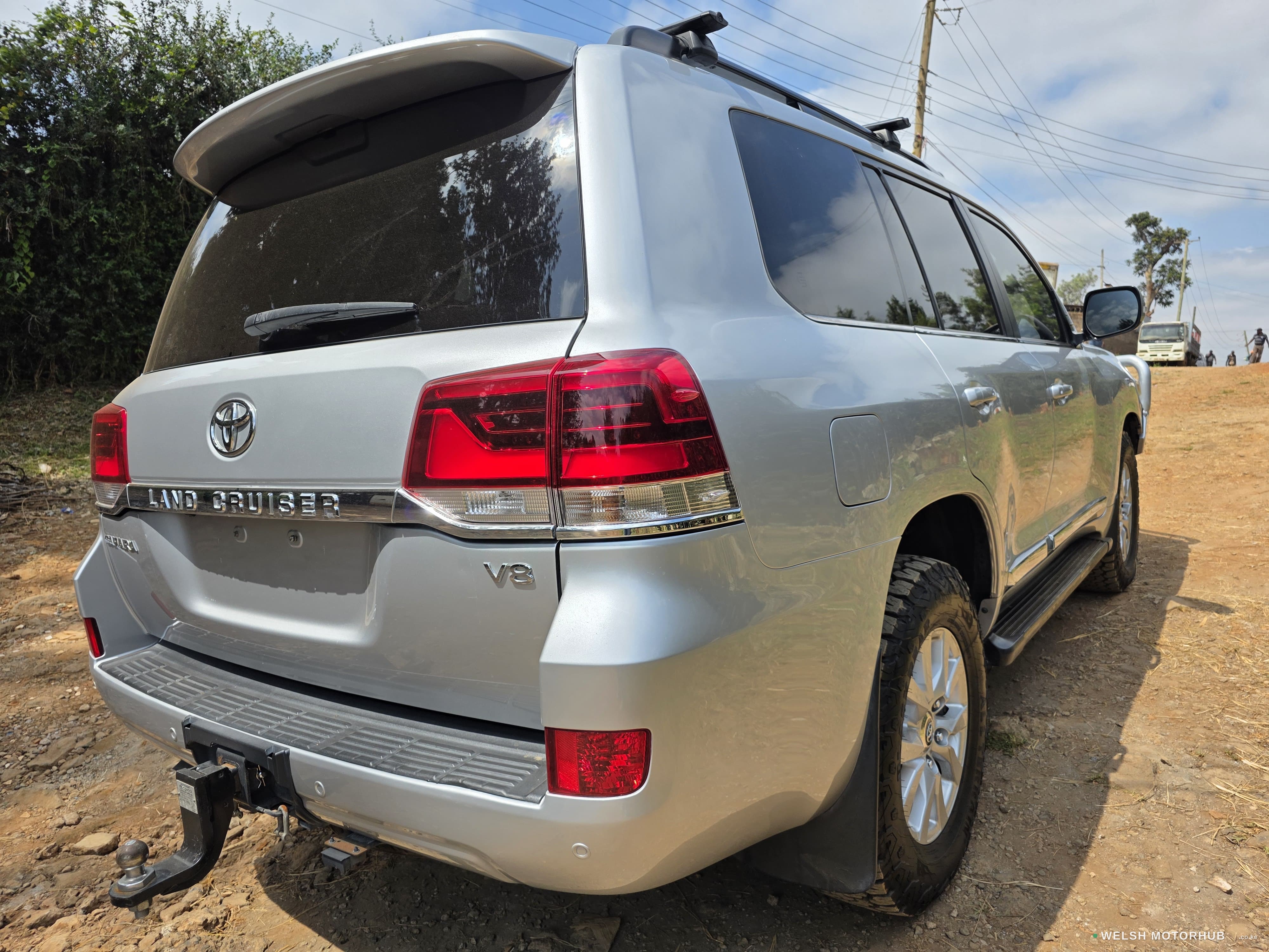 2019 Toyota Land Cruiser Sahara 4.5L Diesel SUV, photo 4