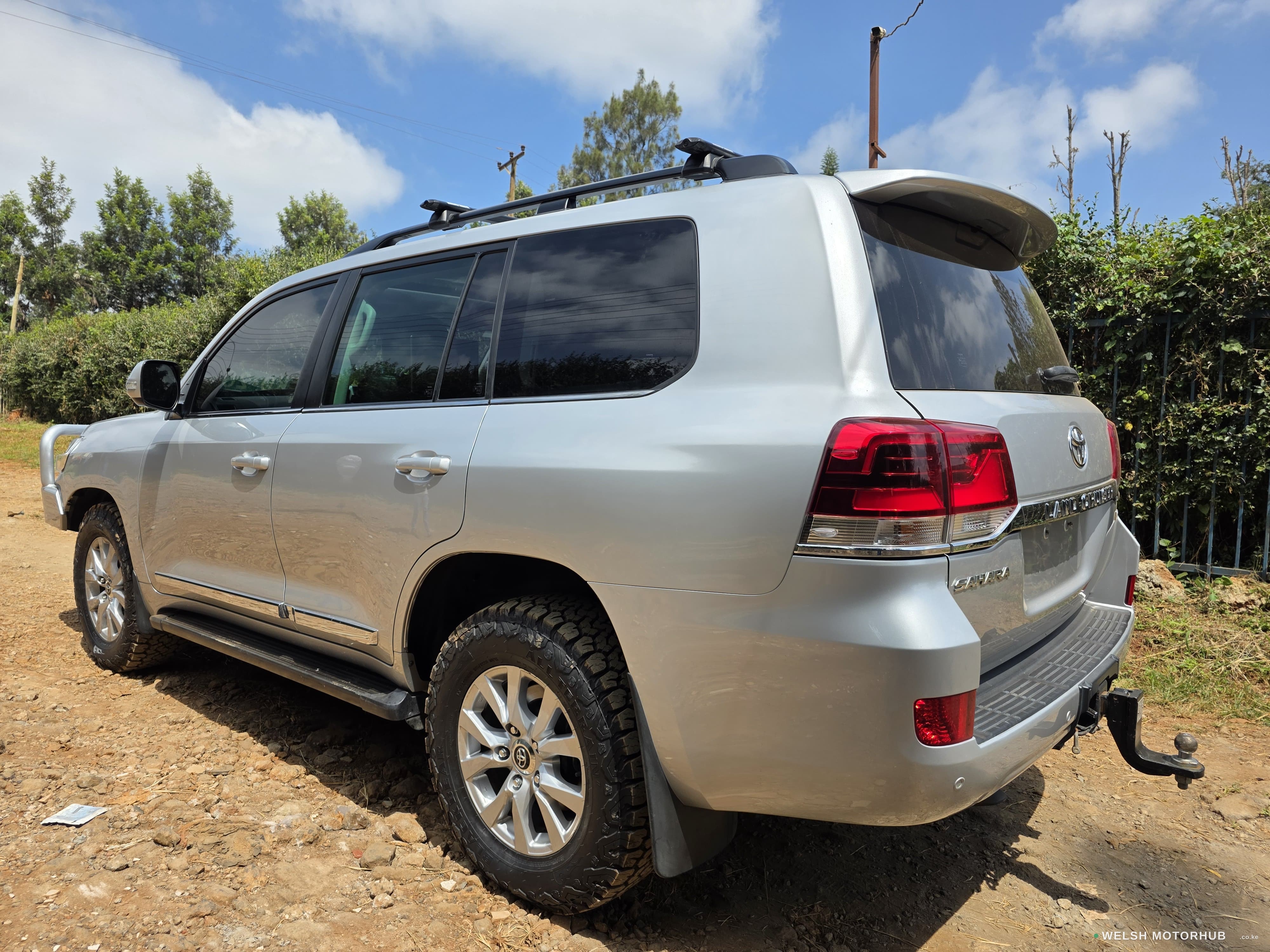 2019 Toyota Land Cruiser Sahara 4.5L Diesel SUV, photo 6