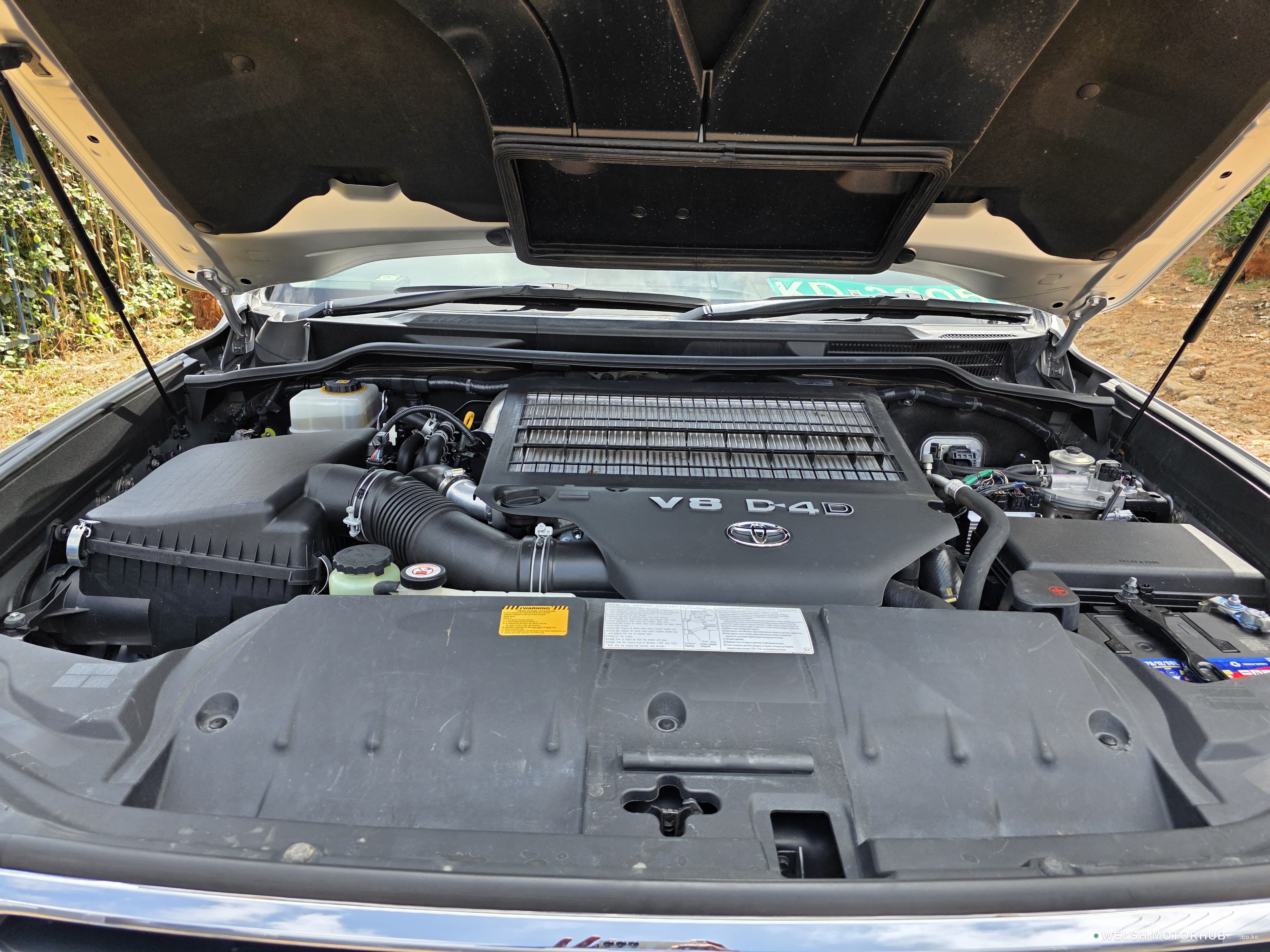 2019 Toyota Land Cruiser Sahara 4.5L Diesel SUV, photo 11