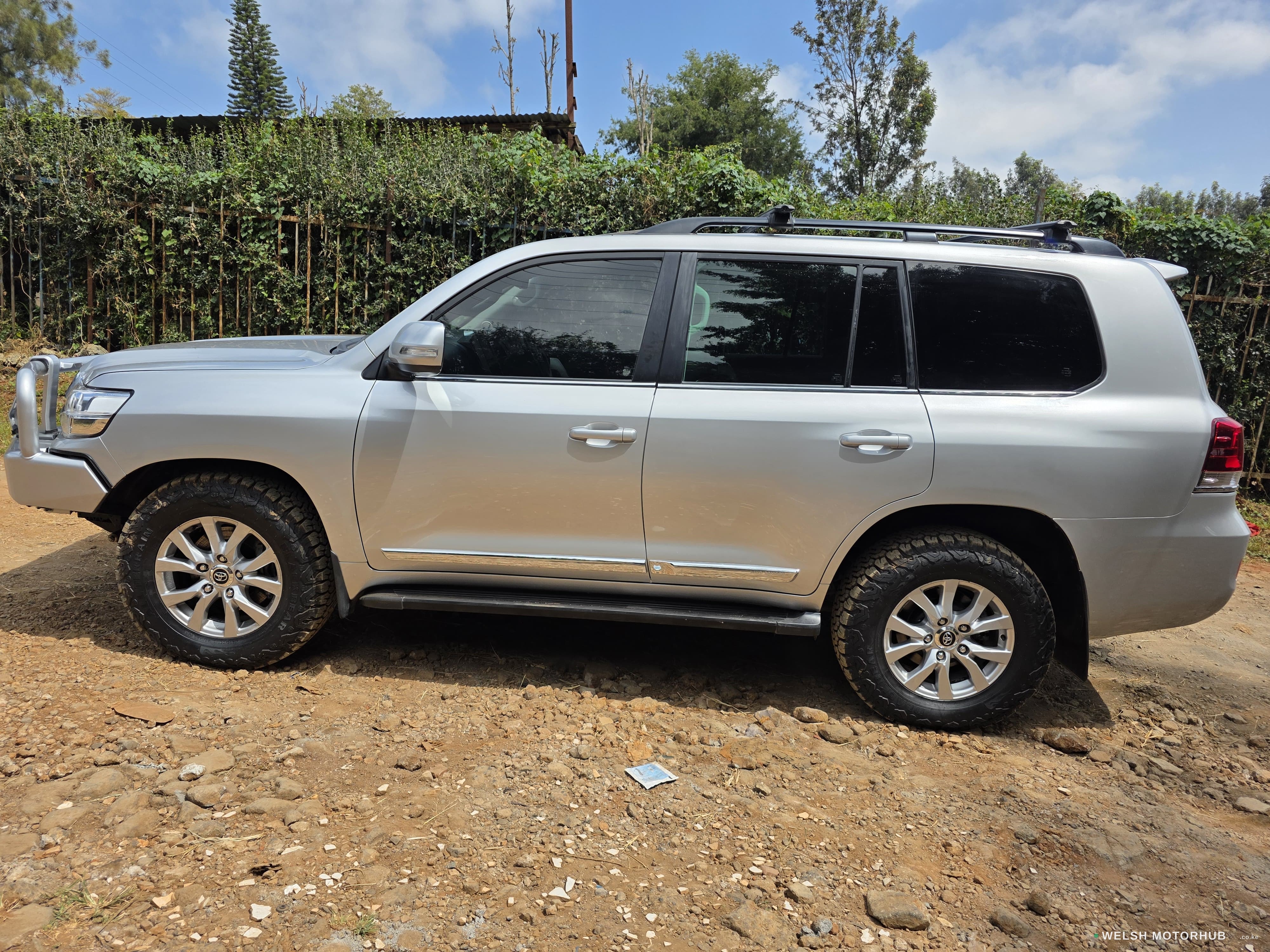 2019 Toyota Land Cruiser Sahara 4.5L Diesel SUV, photo 5