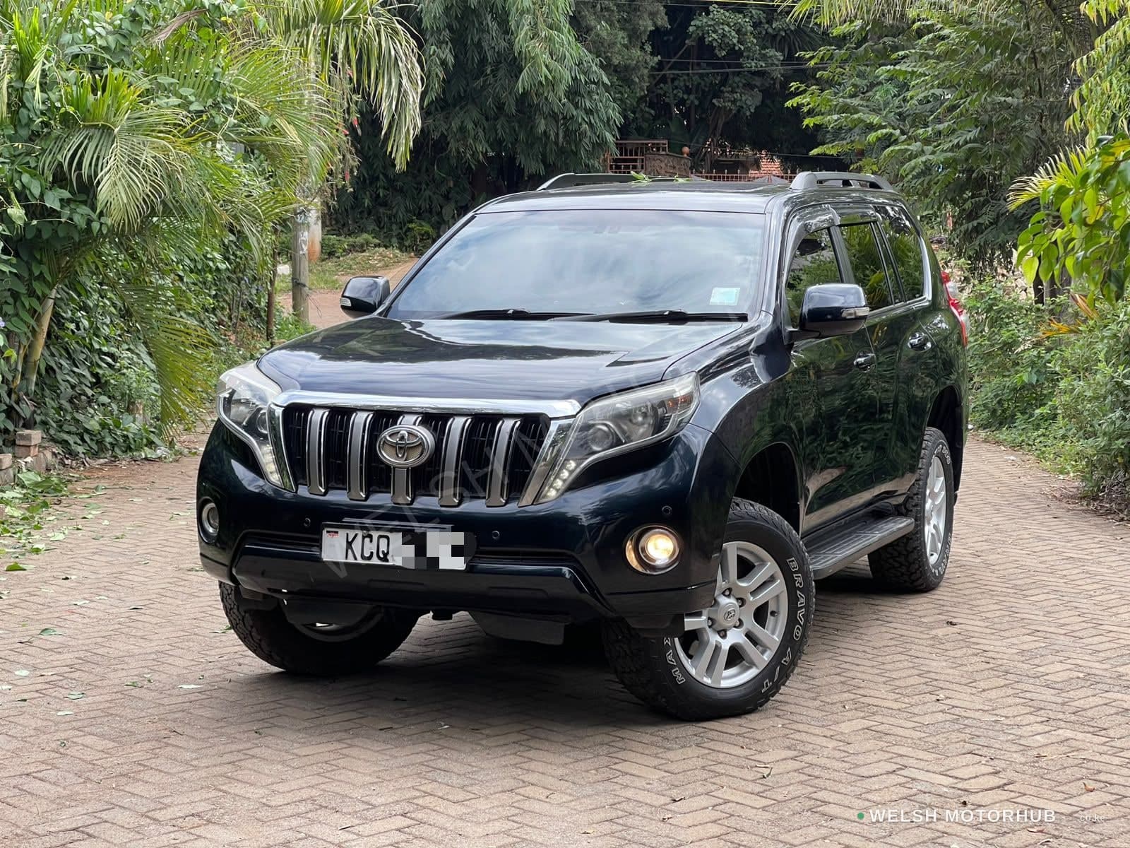 2011 Toyota Land Cruiser Prado VX 3L Petrol SUV, photo 4