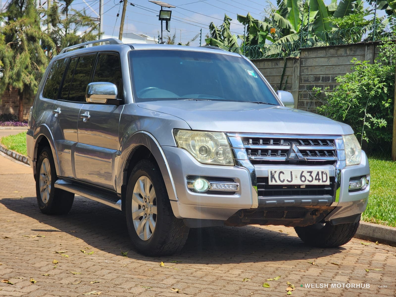 2010 Mitsubishi Pajero Shogun 3.2L Diesel SUV, photo 2