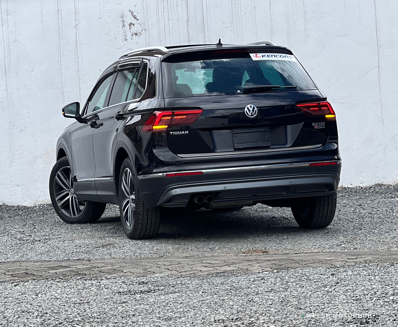 2020 Volkswagen Tiguan Diesel SUV, photo 3