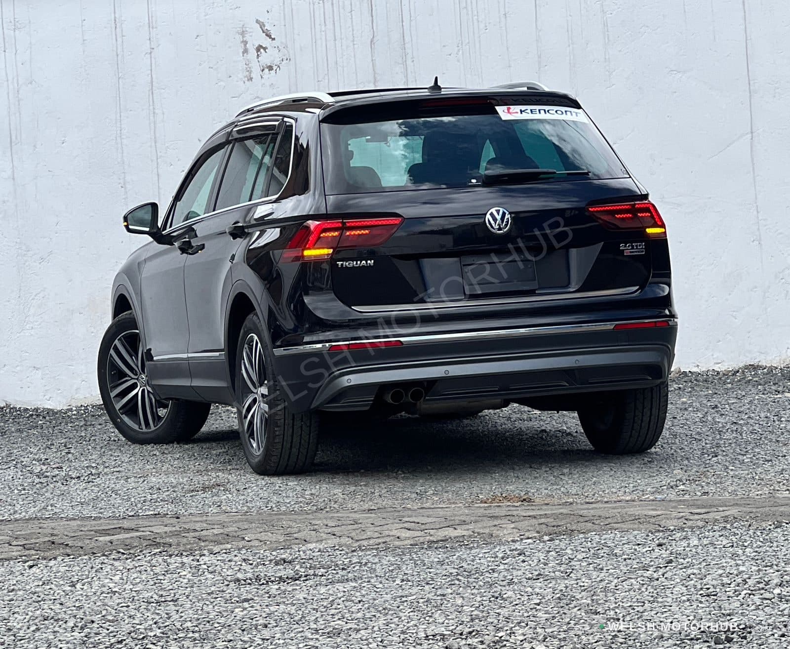2020 Volkswagen Tiguan Diesel SUV, photo 3