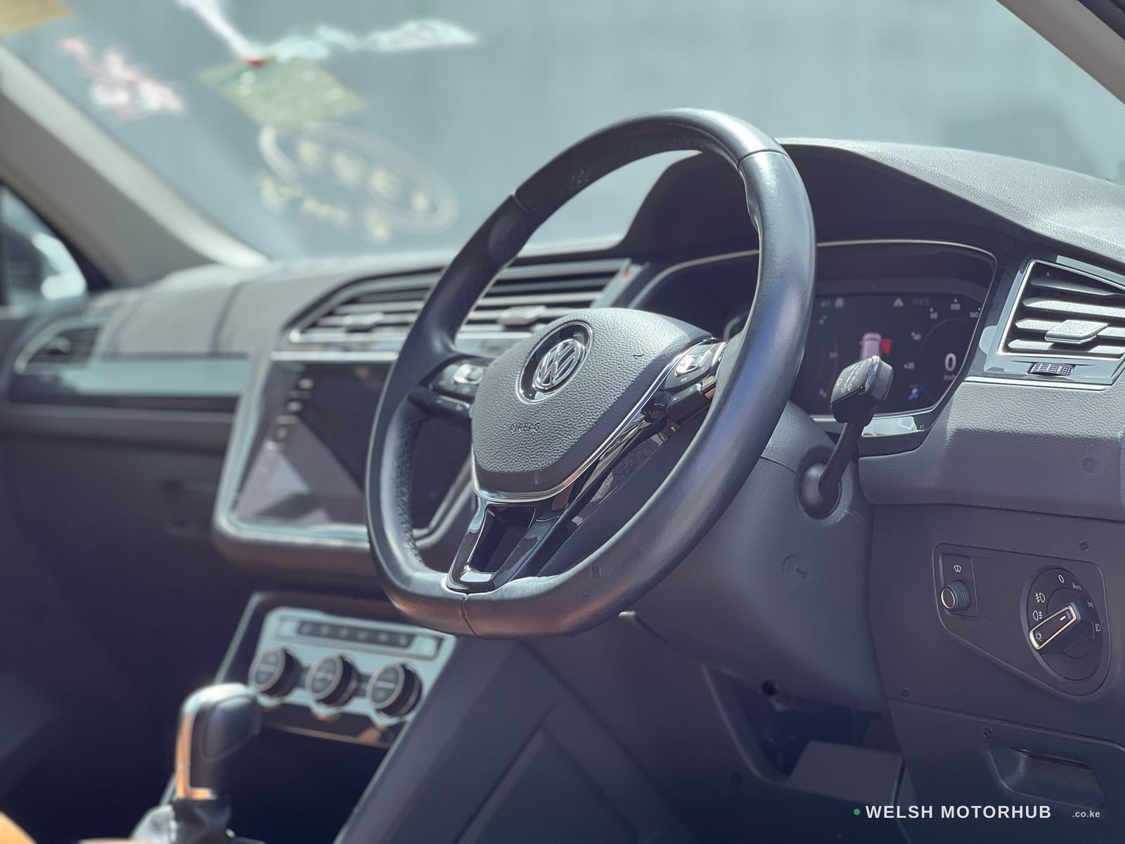 2020 Volkswagen Tiguan Diesel SUV, photo 9