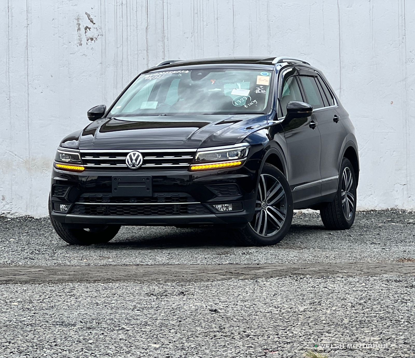 2020 Volkswagen Tiguan Diesel SUV, photo 2