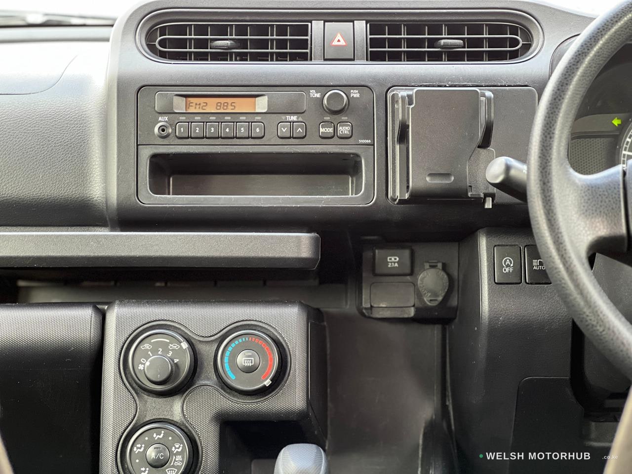 2020 Toyota Probox 1.5L Petrol, photo 6