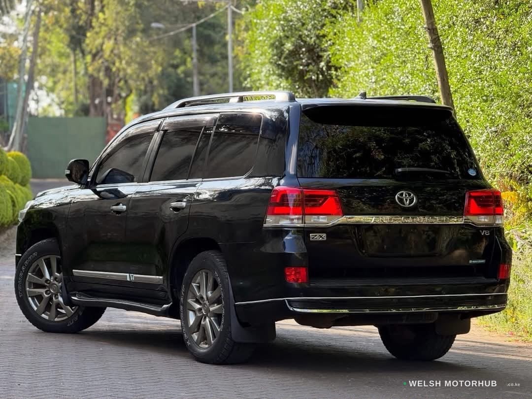 2016 Toyota Land Cruiser ZX 4.8L Petrol SUV, photo 2