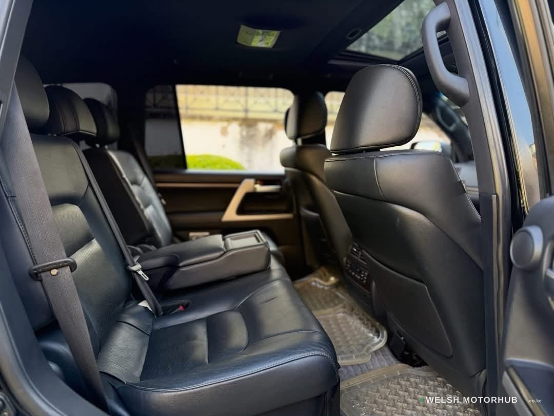 2016 Toyota Land Cruiser ZX 4.8L Petrol SUV, photo 9