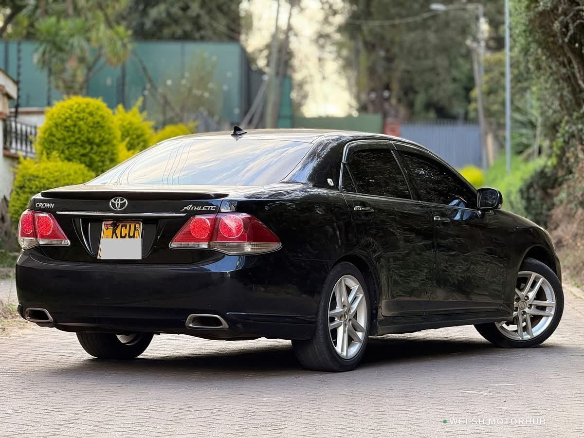 2012 Toyota Crown Athelete 2.5L Petrol Sedan, photo 3
