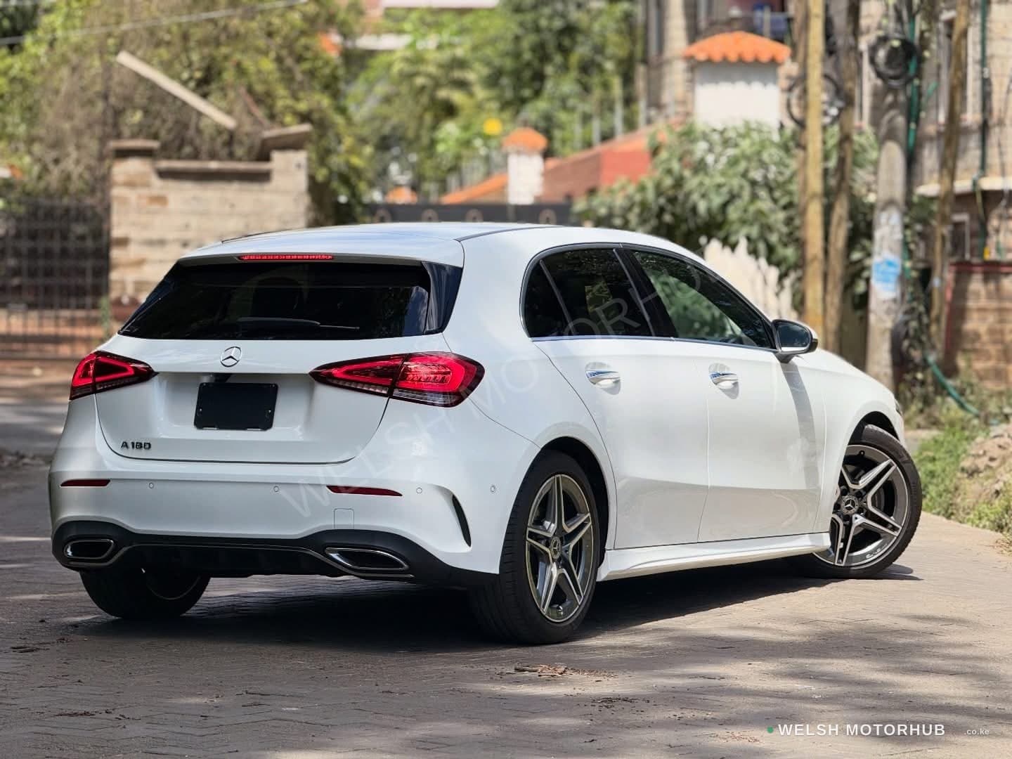 2018 Mercedes-Benz A180 1.4L Petrol Hatchback, photo 2