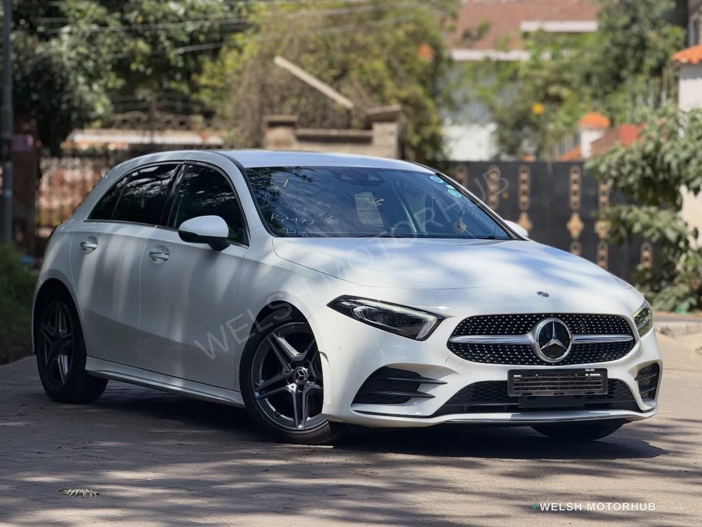 Mercedes-Benz A180