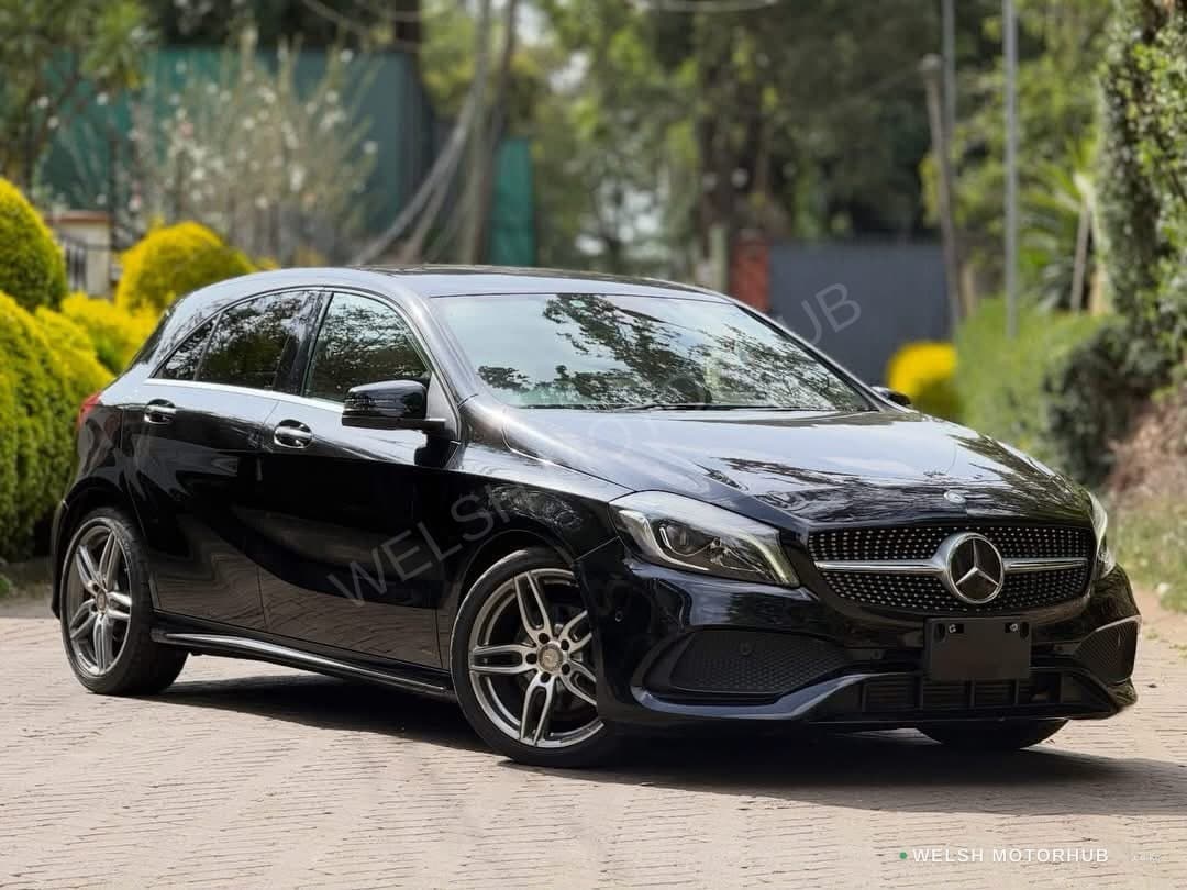 Mercedes-Benz A180 ( AMG )