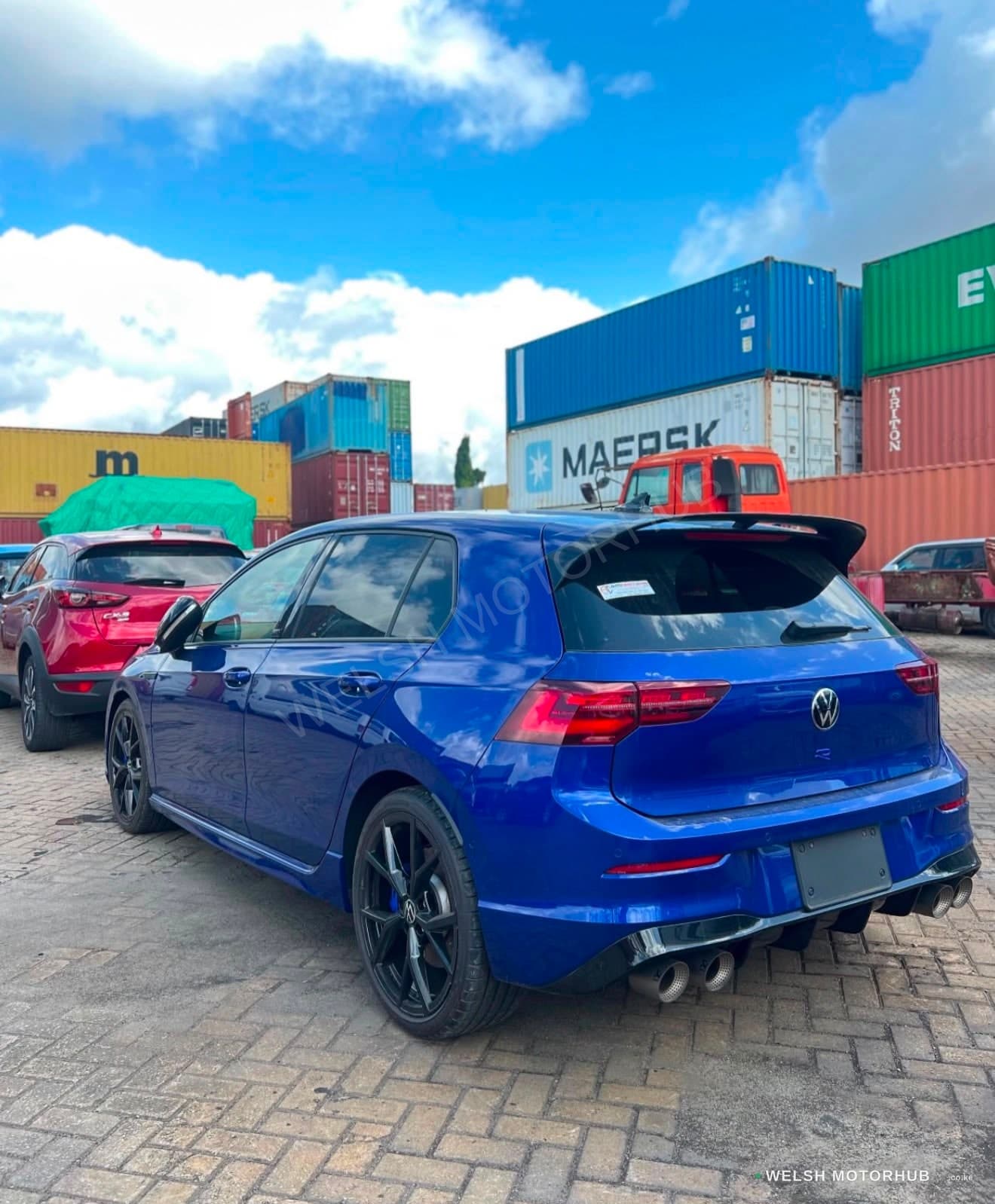2022 Volkswagen GOLF R 2L Petrol Hatchback, photo 2