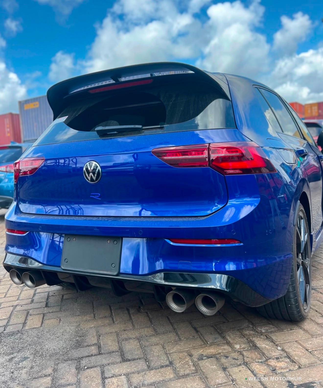 2022 Volkswagen GOLF R 2L Petrol Hatchback, photo 3