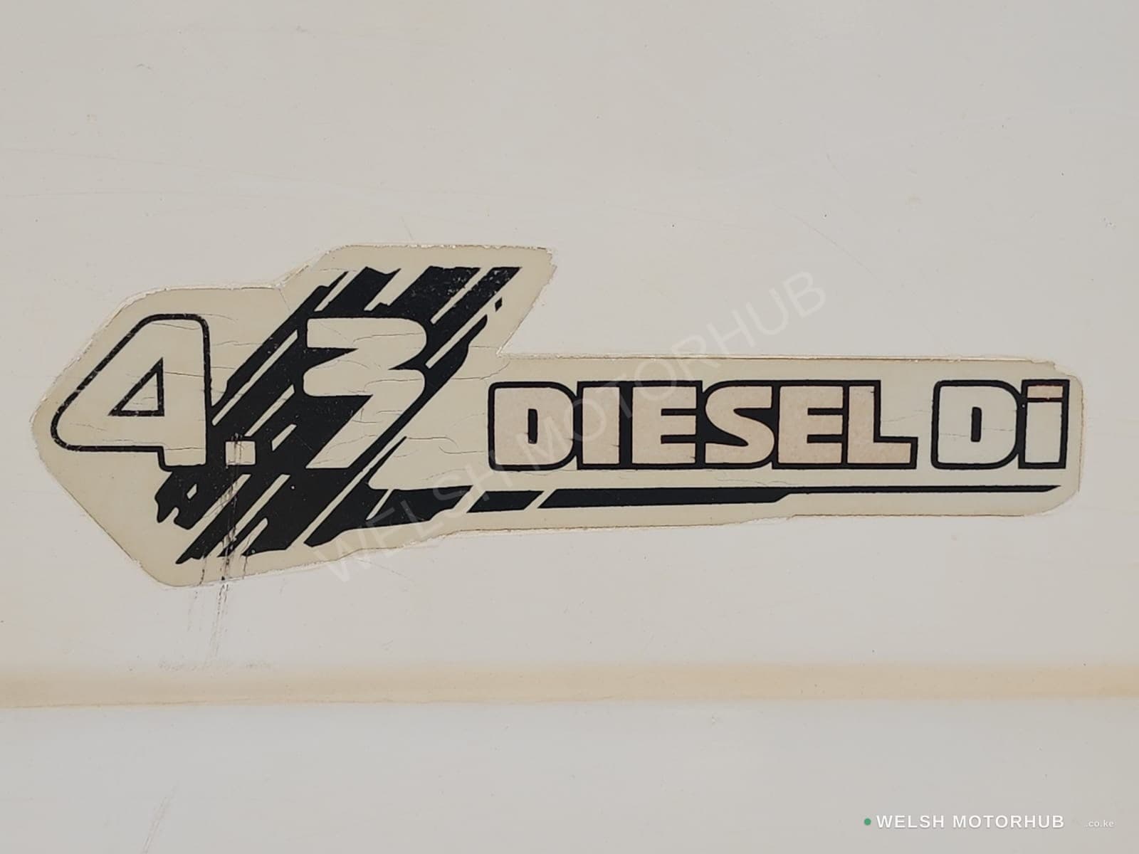 2017 Isuzu NKR 4.3L Diesel Truck, photo 14