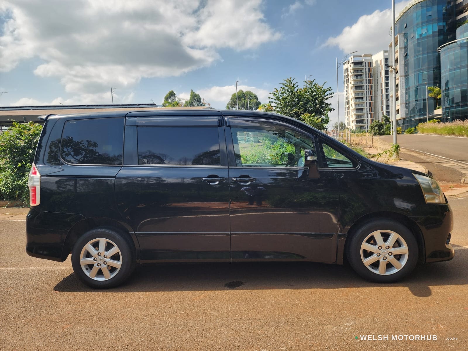 2008 Toyota Noah 2L Petrol MPV, photo 5