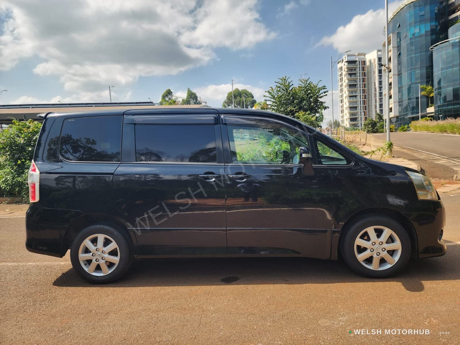 2008 Toyota Noah 2L Petrol MPV, photo 5