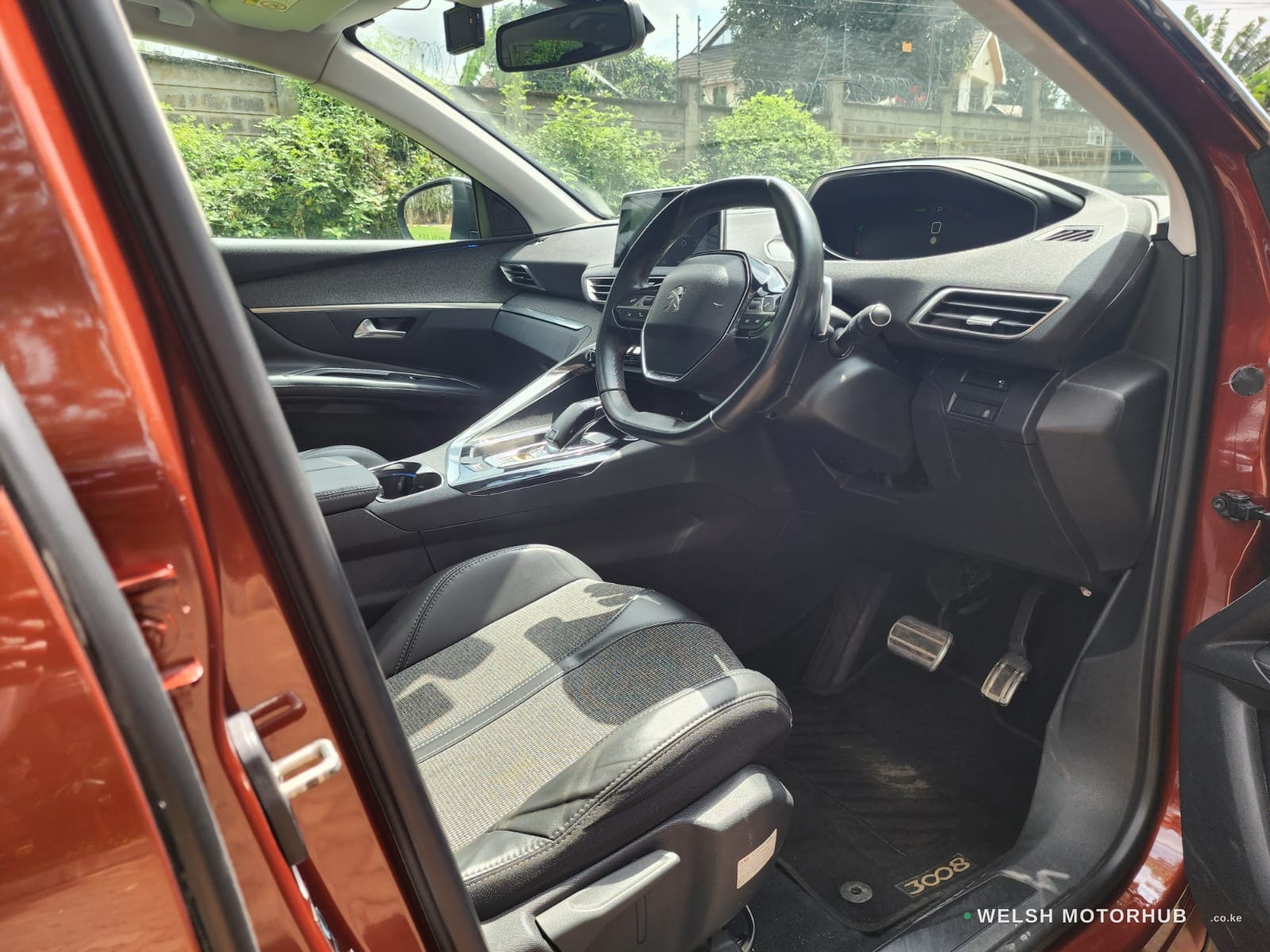 2017 Peugeot 3008 1.6L Petrol Hatchback, photo 9