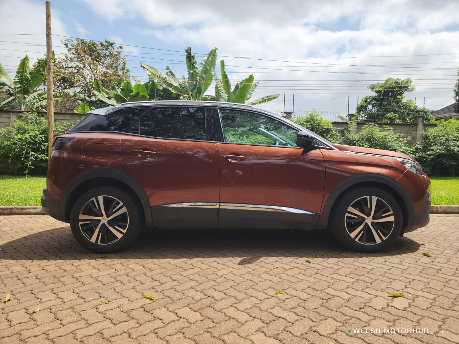 2017 Peugeot 3008 1.6L Petrol Hatchback, photo 5