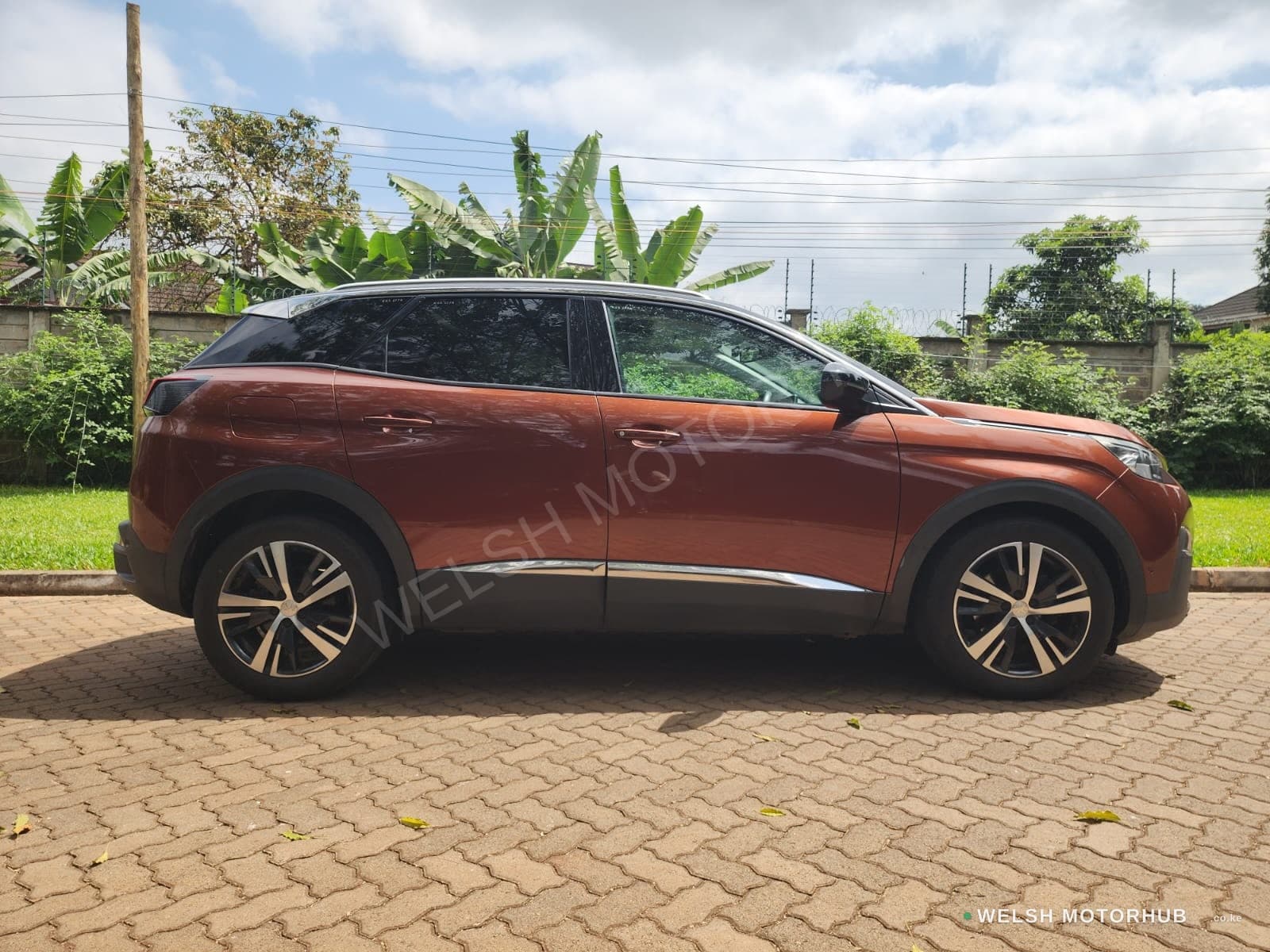 2017 Peugeot 3008 1.6L Petrol Hatchback, photo 5