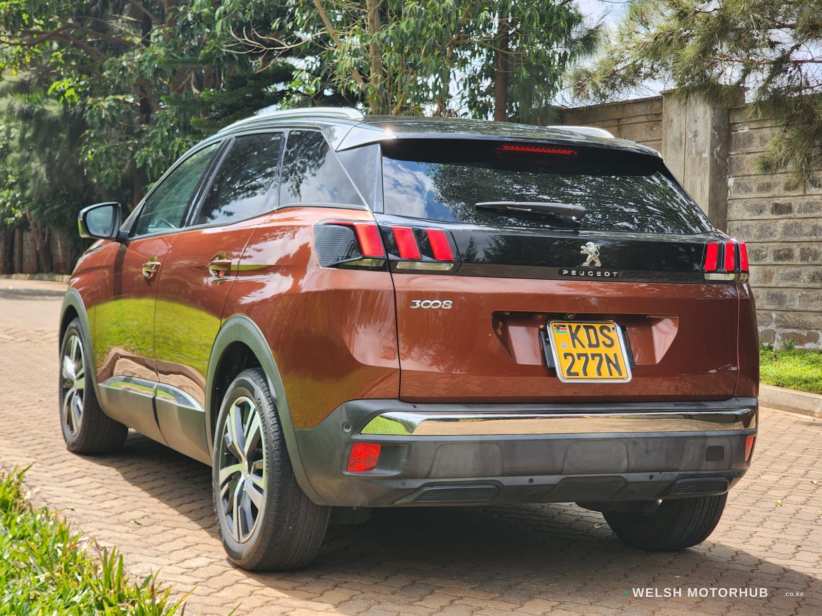 2017 Peugeot 3008 1.6L Petrol Hatchback, photo 6