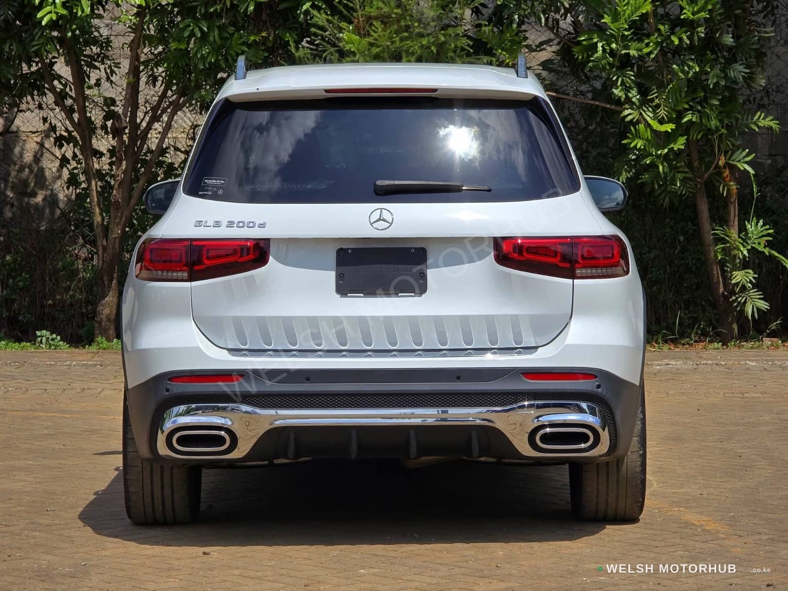 2020 Mercedes-Benz GLB 220D 2L Diesel SUV, photo 2