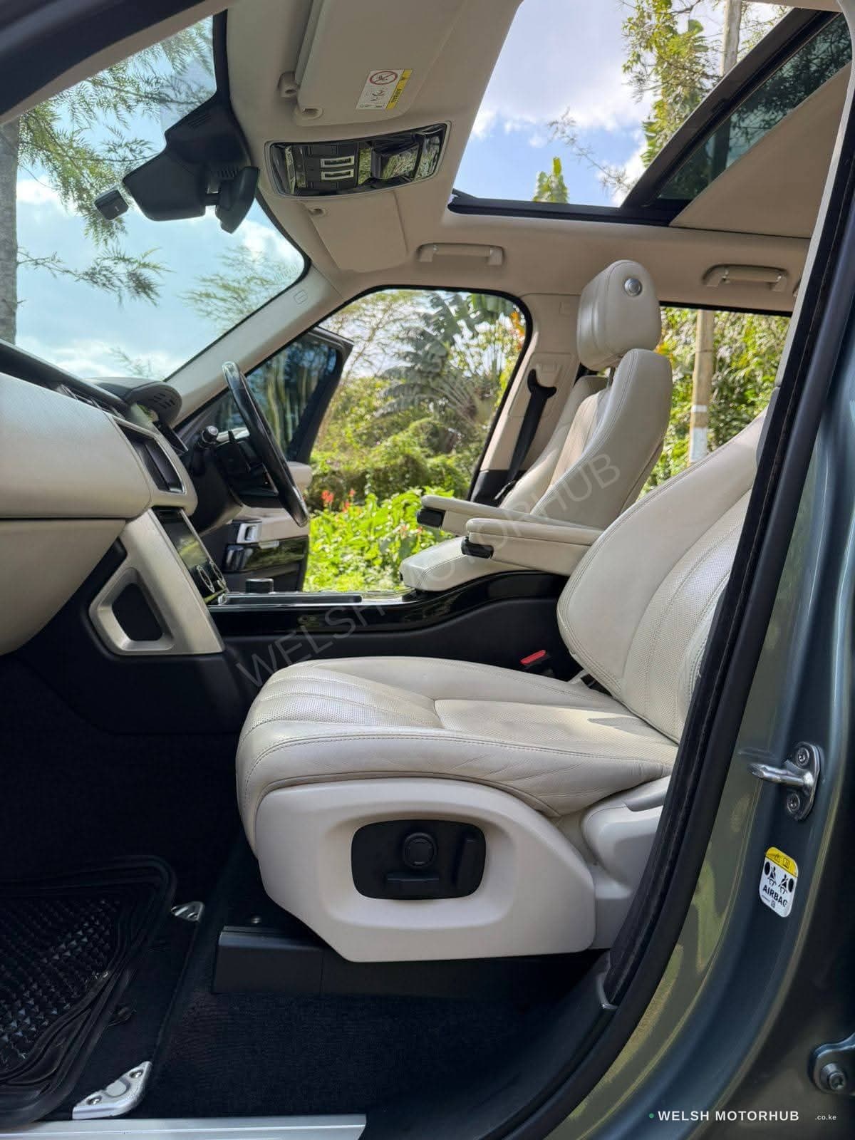 2017 Range Rover Vogue 3L Diesel SUV, photo 7