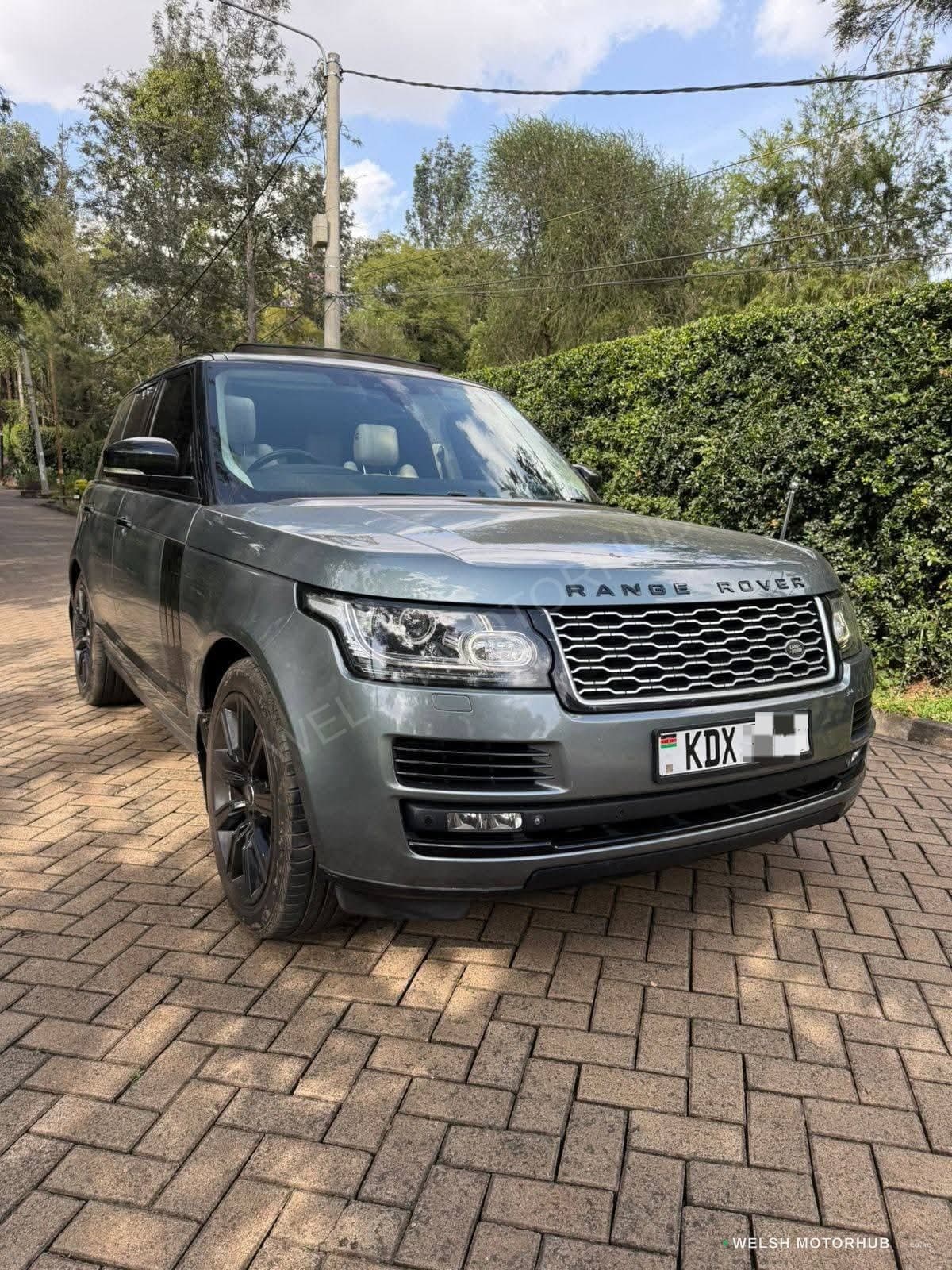 2017 Range Rover Vogue 3L Diesel SUV, photo 2