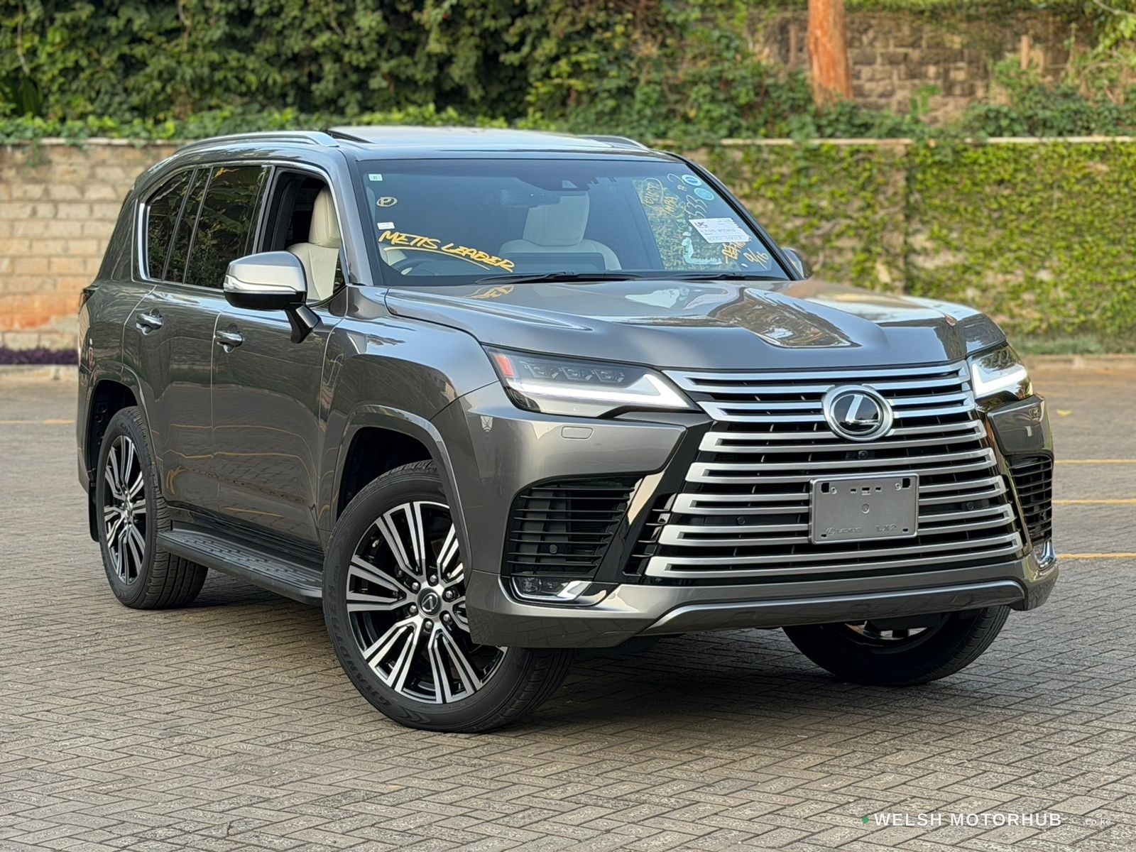2026 Lexus LX 600 3.5L Petrol SUV, photo 2