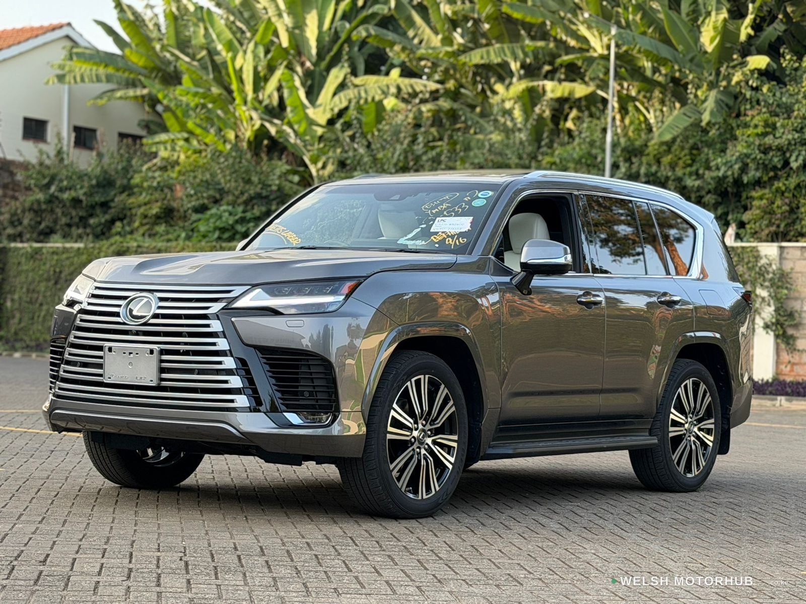 2026 Lexus LX 600 3.5L Petrol SUV, photo 4