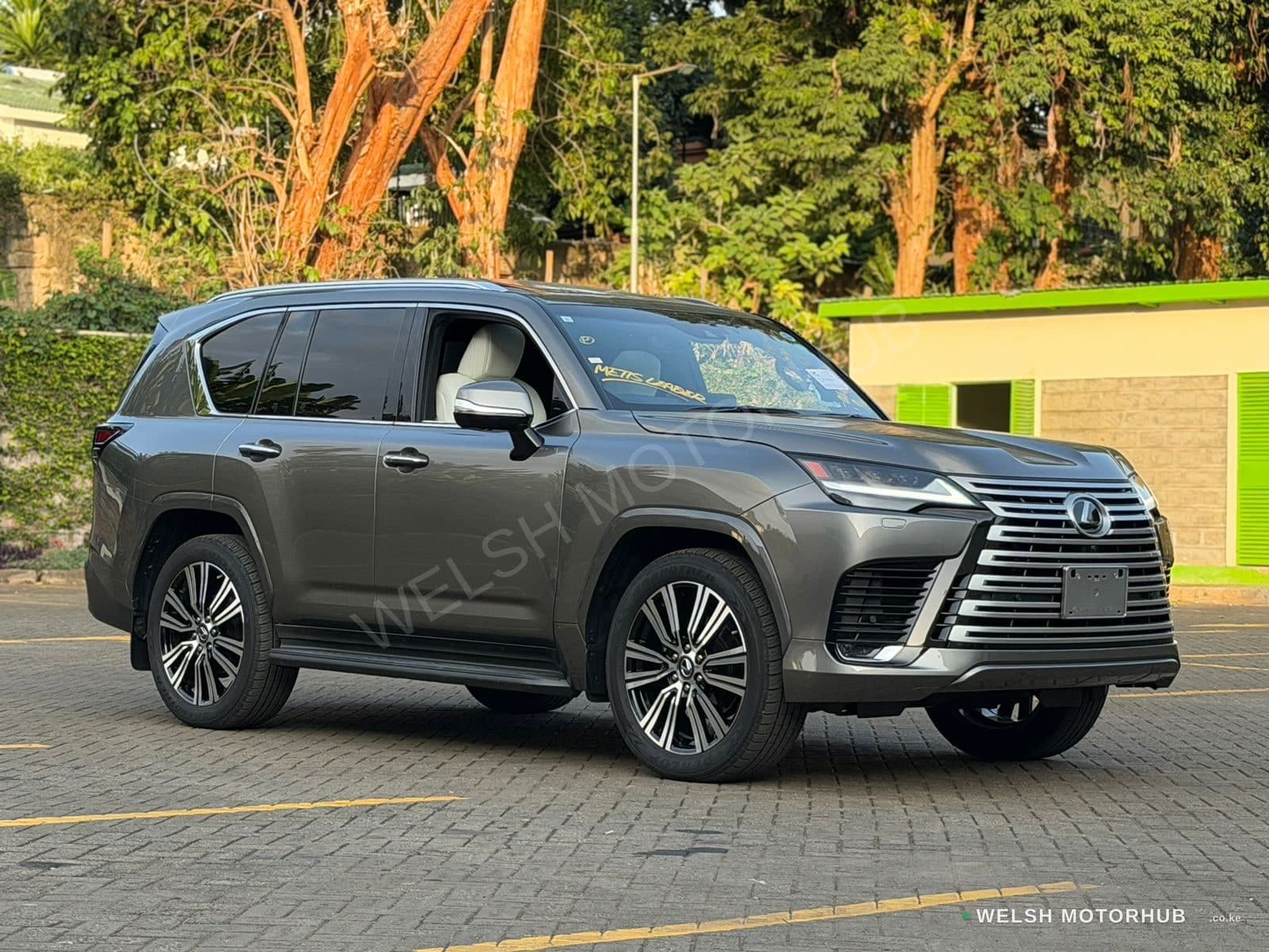 2026 Lexus LX 600 3.5L Petrol SUV, photo 5