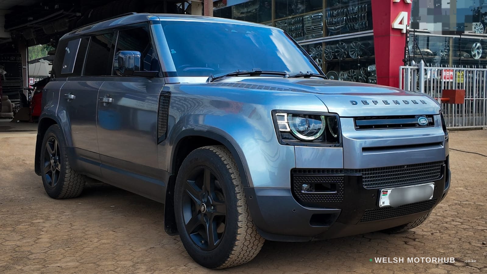 2021 Land Rover Defender 3L Petrol SUV, photo 4