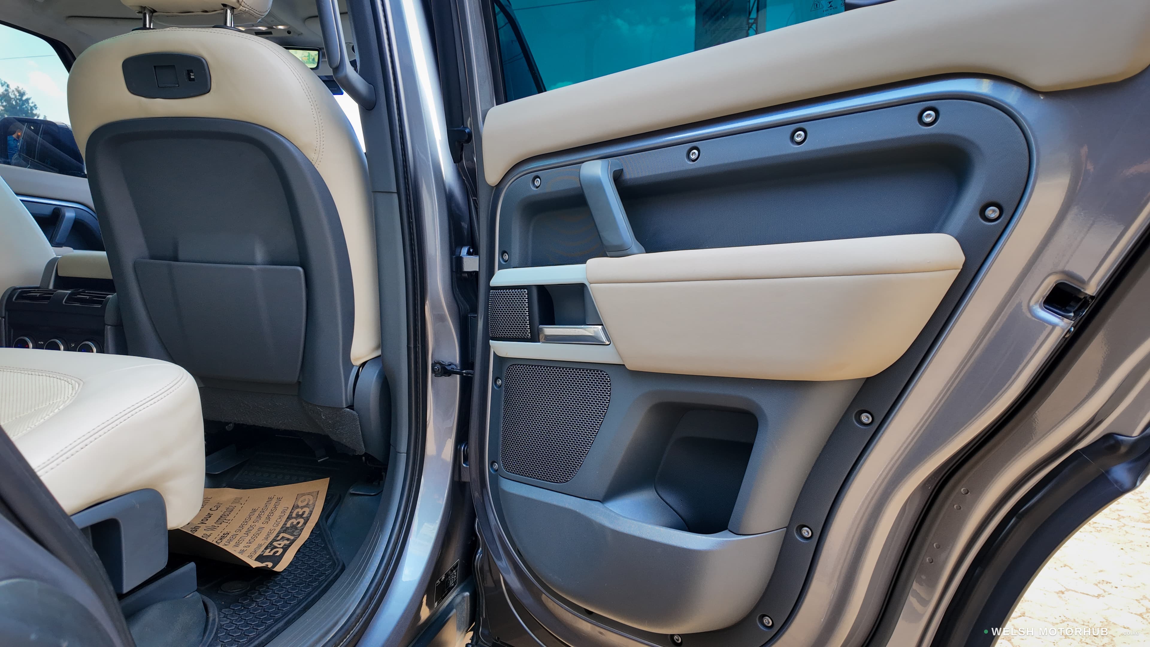 2021 Land Rover Defender 3L Petrol SUV, photo 11