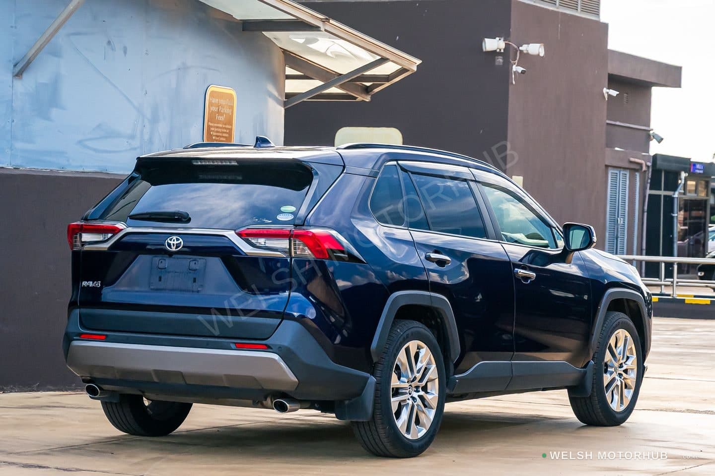 2019 Toyota RAV4 Petrol Sedan, photo 3