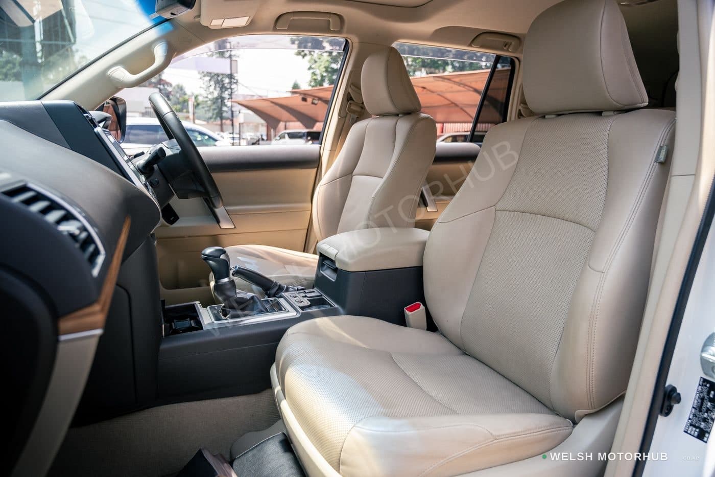 2019 Toyota Land Cruiser Prado TXL Petrol SUV, photo 9