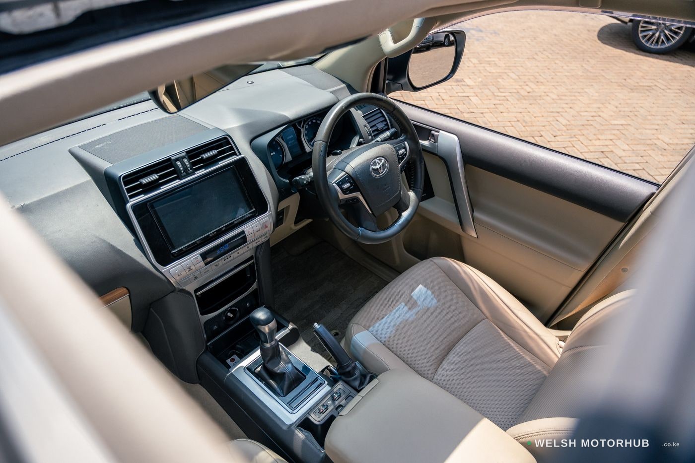2019 Toyota Land Cruiser Prado TXL Petrol SUV, photo 6