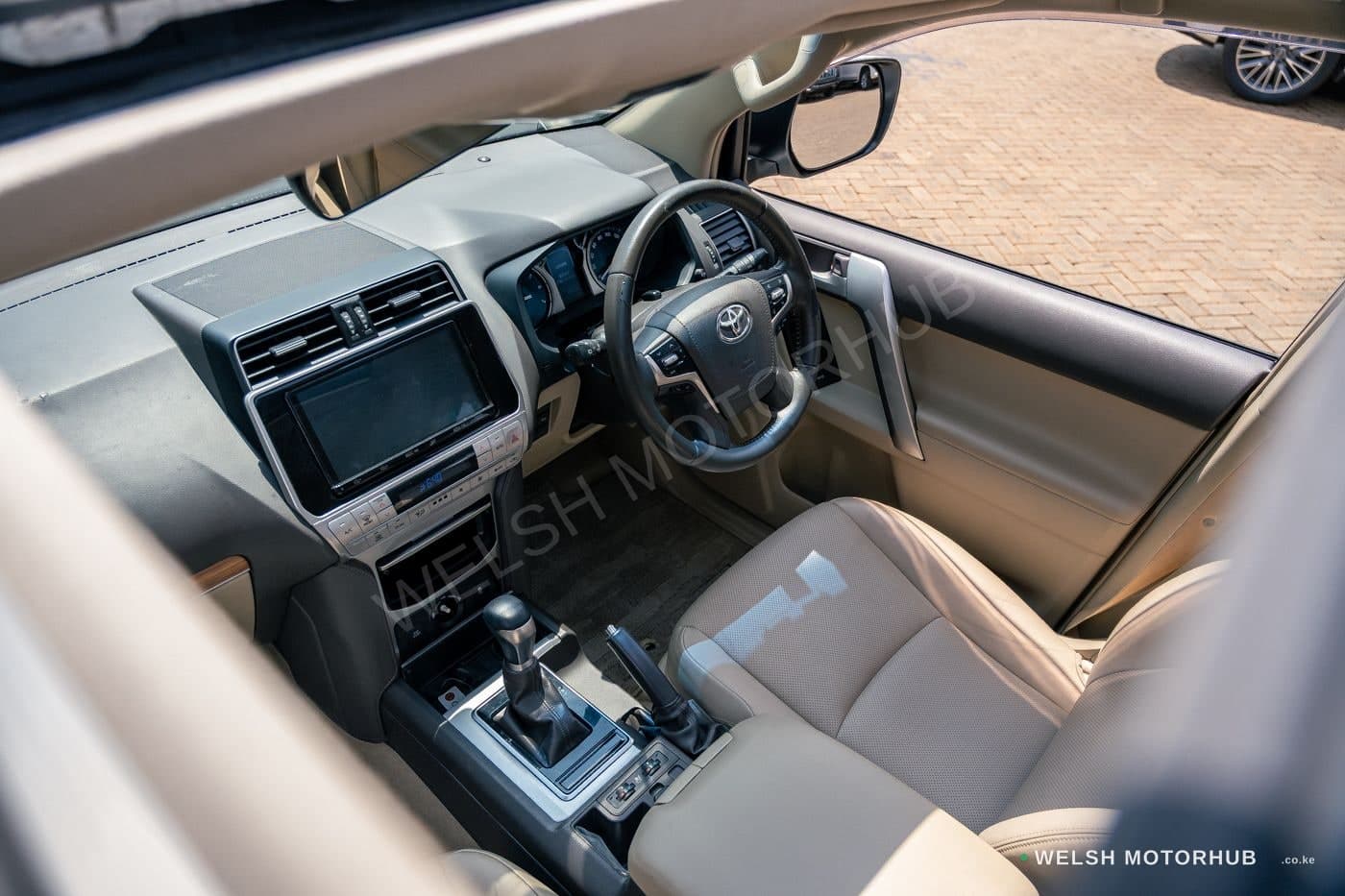 2019 Toyota Land Cruiser Prado TXL Petrol SUV, photo 6