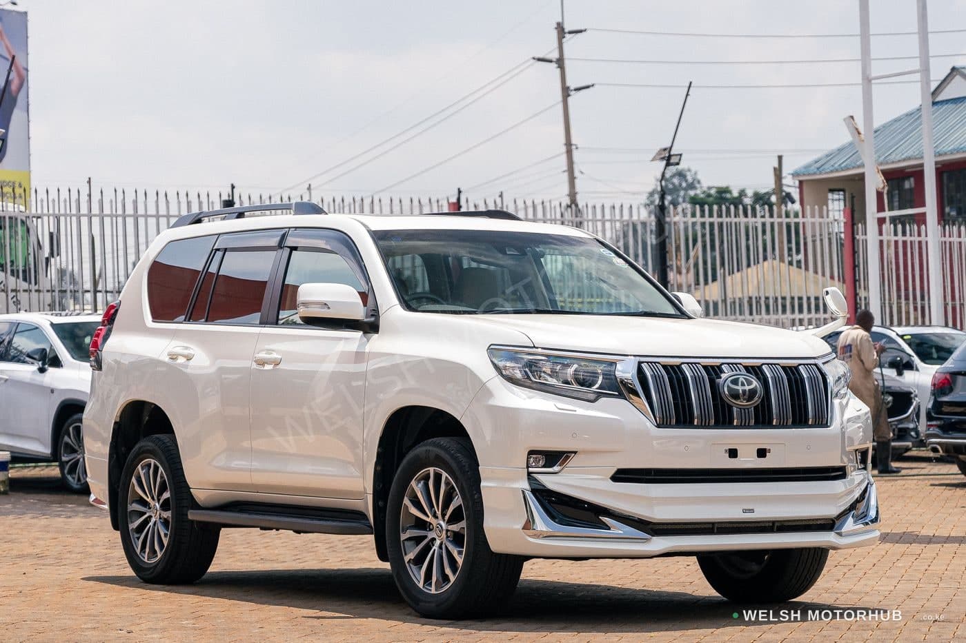 Toyota Land Cruiser ( Prado TXL )