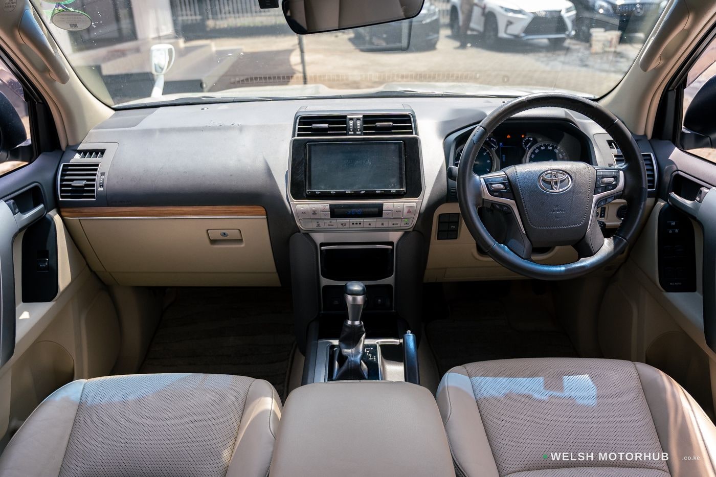 2019 Toyota Land Cruiser Prado TXL Petrol SUV, photo 7