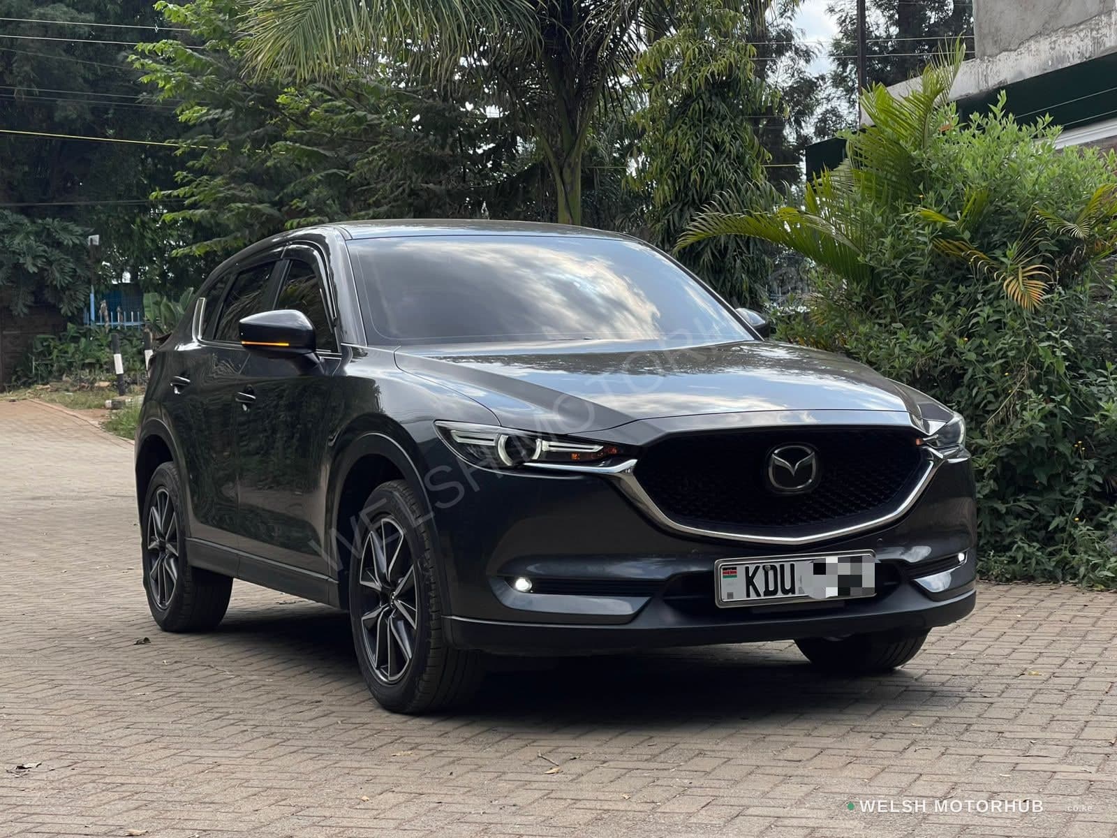 2017 Mazda CX-5 2.2L Diesel SUV, photo 2