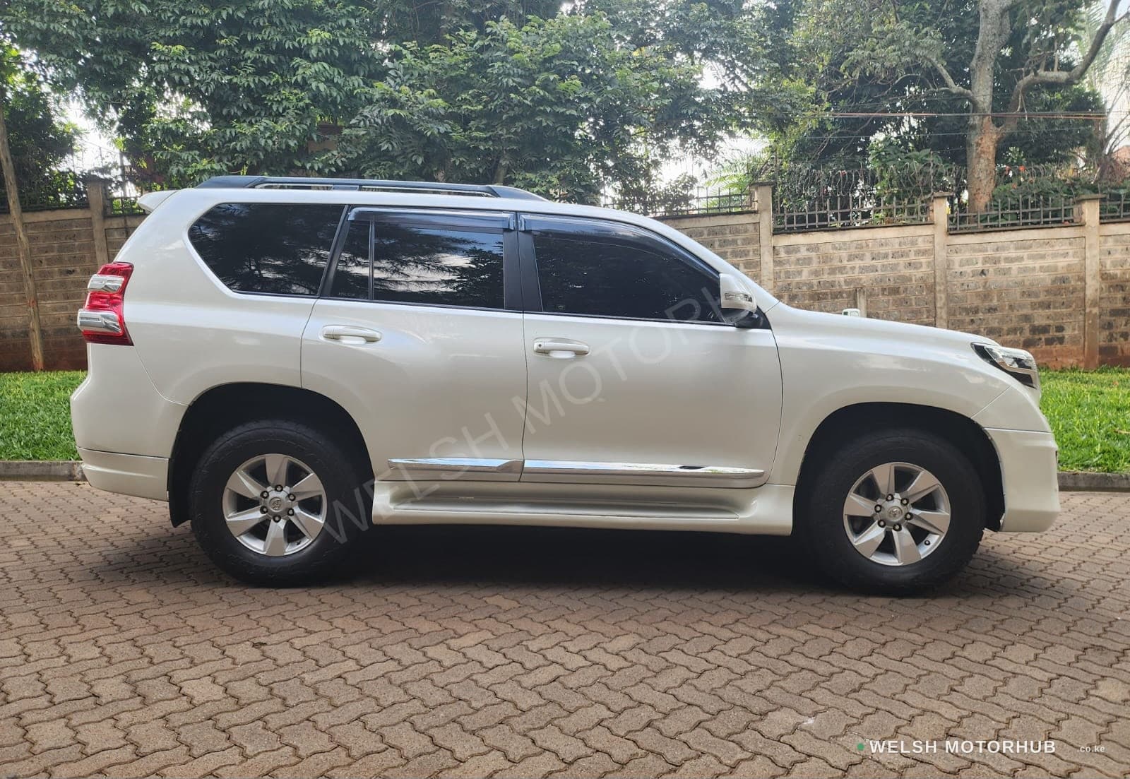 2016 Toyota Prado J150 2.8L Diesel SUV, photo 8